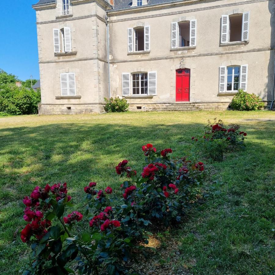 Chambres D'Hotes Chateau De Saint Etienne Du Bois Kültér fotó